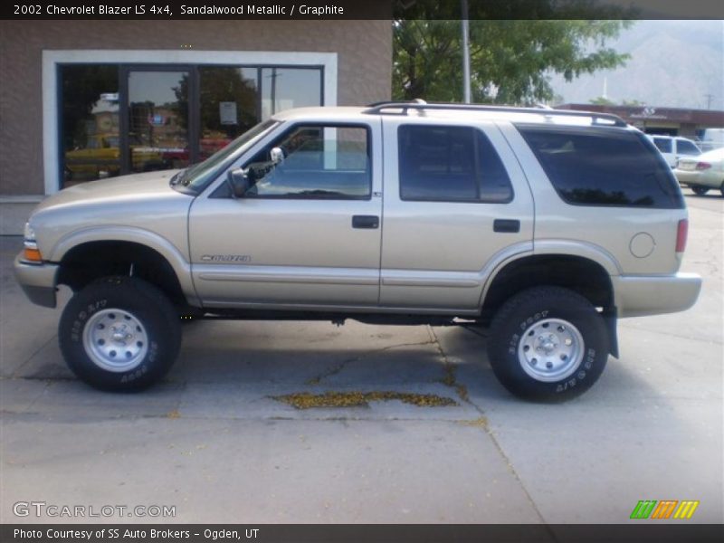 Sandalwood Metallic / Graphite 2002 Chevrolet Blazer LS 4x4