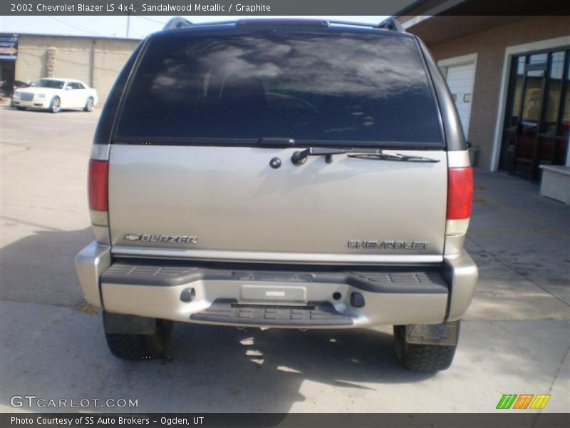 Sandalwood Metallic / Graphite 2002 Chevrolet Blazer LS 4x4