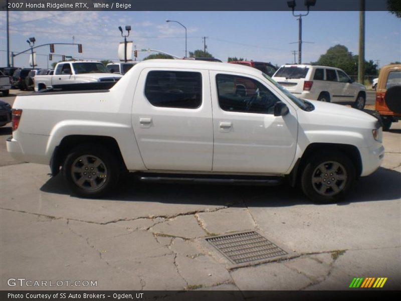 White / Beige 2007 Honda Ridgeline RTX