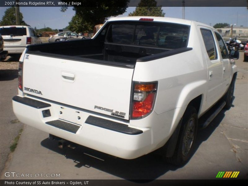 White / Beige 2007 Honda Ridgeline RTX