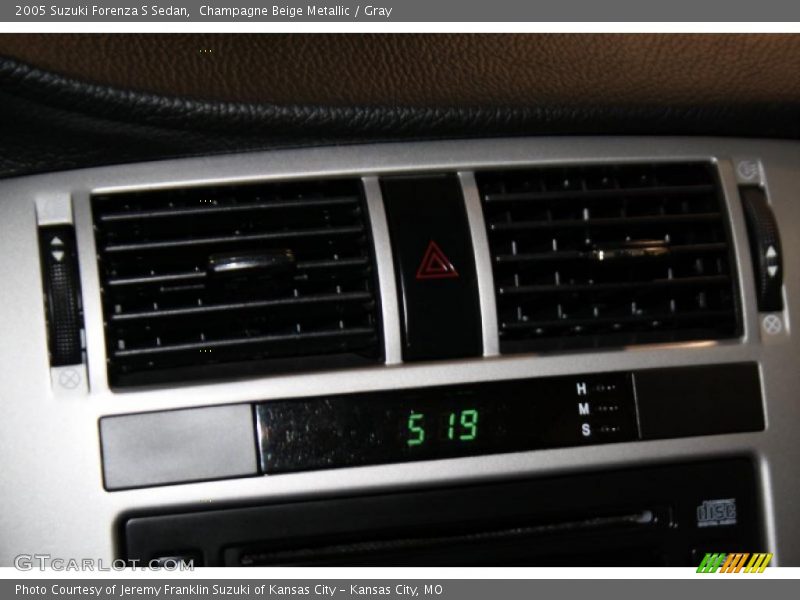 Champagne Beige Metallic / Gray 2005 Suzuki Forenza S Sedan