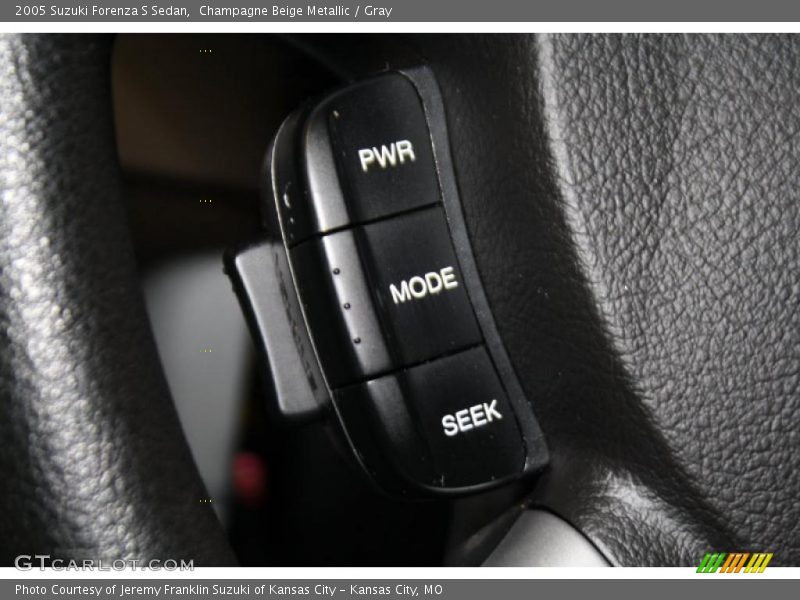 Champagne Beige Metallic / Gray 2005 Suzuki Forenza S Sedan
