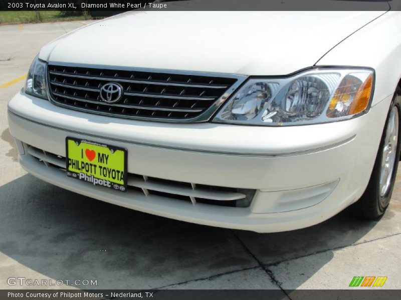 Diamond White Pearl / Taupe 2003 Toyota Avalon XL