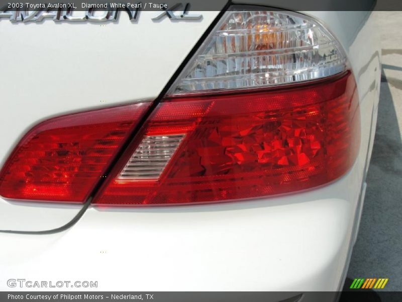 Diamond White Pearl / Taupe 2003 Toyota Avalon XL