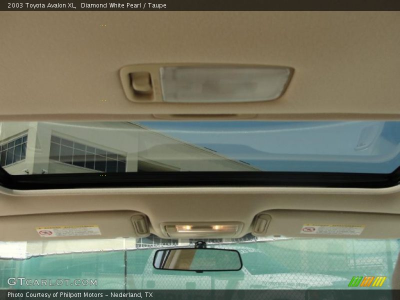Diamond White Pearl / Taupe 2003 Toyota Avalon XL