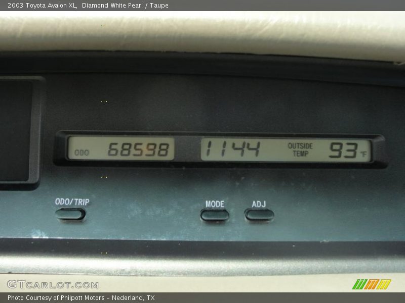 Diamond White Pearl / Taupe 2003 Toyota Avalon XL