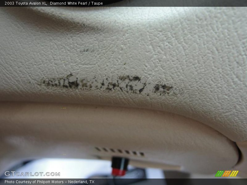 Diamond White Pearl / Taupe 2003 Toyota Avalon XL