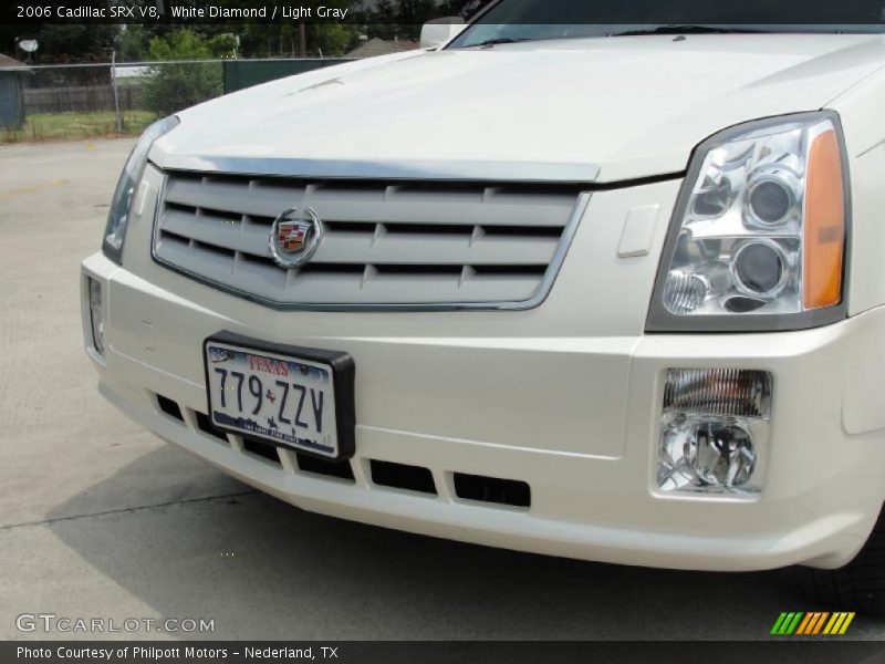 White Diamond / Light Gray 2006 Cadillac SRX V8