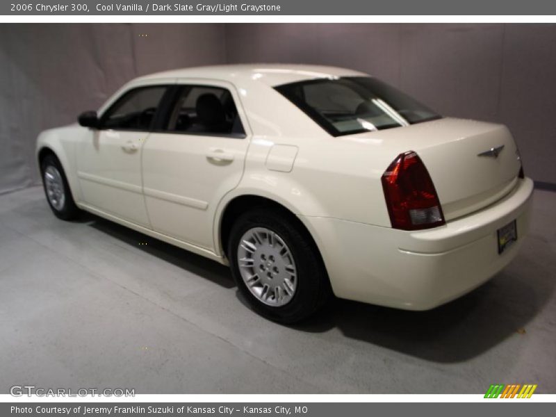 Cool Vanilla / Dark Slate Gray/Light Graystone 2006 Chrysler 300