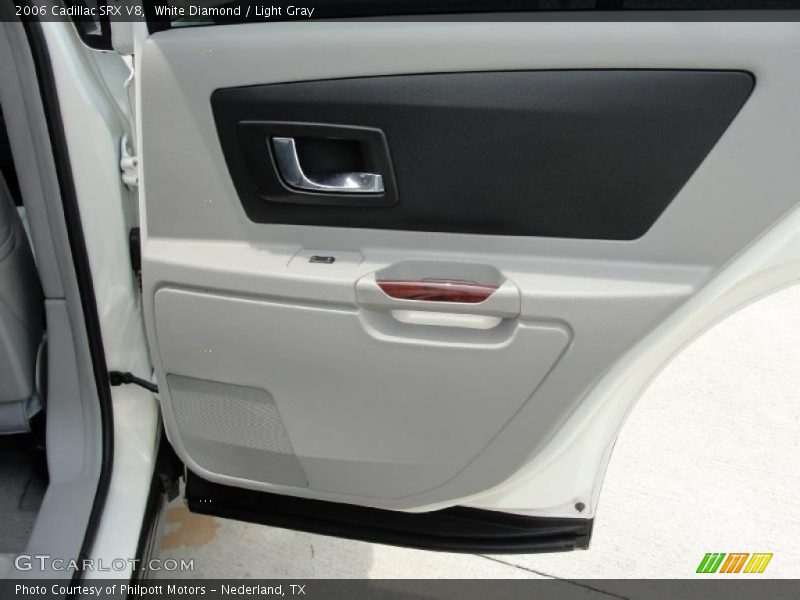 White Diamond / Light Gray 2006 Cadillac SRX V8