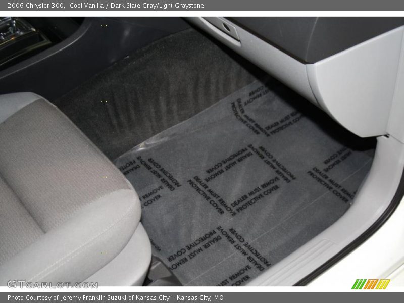 Cool Vanilla / Dark Slate Gray/Light Graystone 2006 Chrysler 300