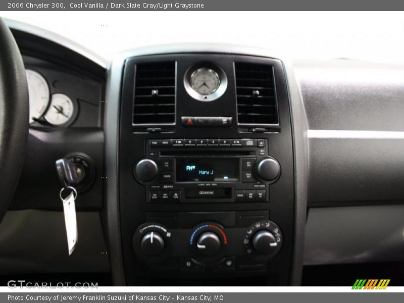 Cool Vanilla / Dark Slate Gray/Light Graystone 2006 Chrysler 300