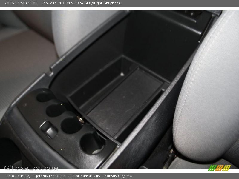 Cool Vanilla / Dark Slate Gray/Light Graystone 2006 Chrysler 300