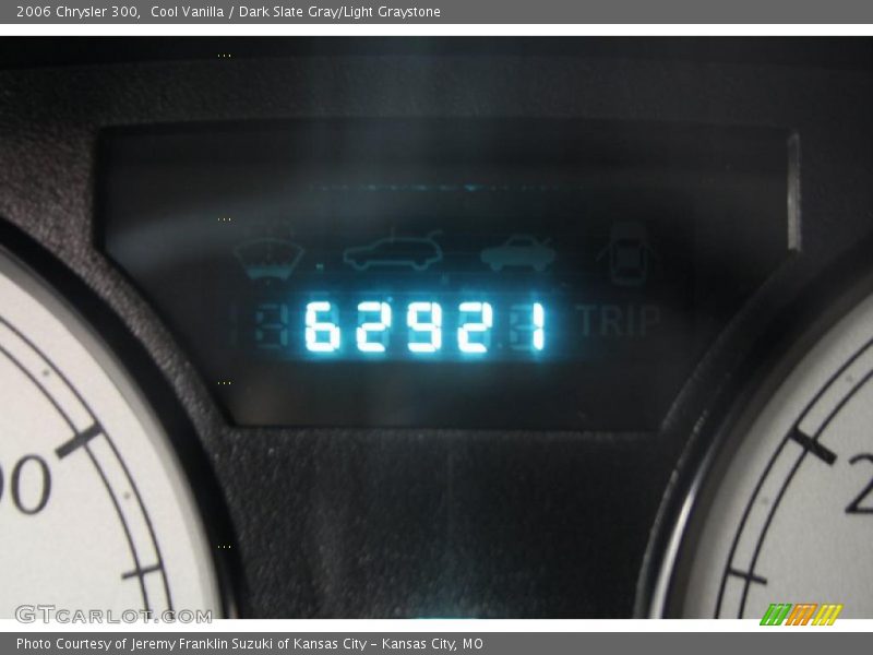 Cool Vanilla / Dark Slate Gray/Light Graystone 2006 Chrysler 300