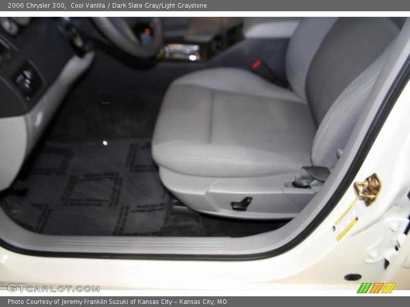 Cool Vanilla / Dark Slate Gray/Light Graystone 2006 Chrysler 300
