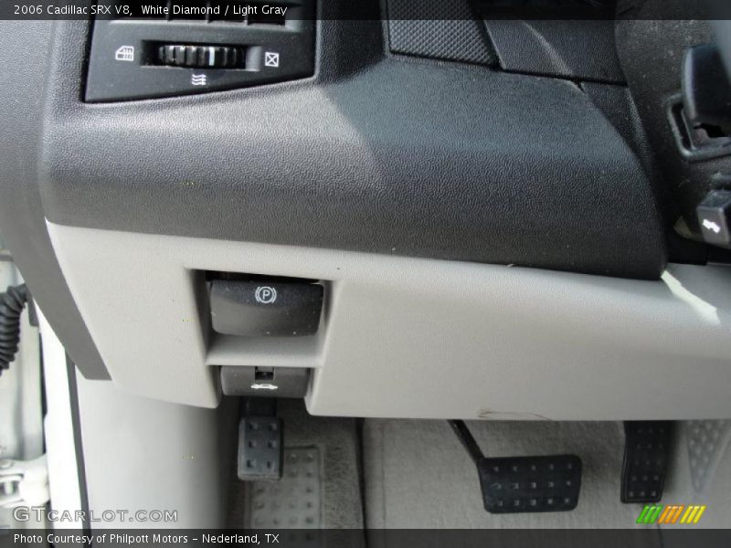 White Diamond / Light Gray 2006 Cadillac SRX V8