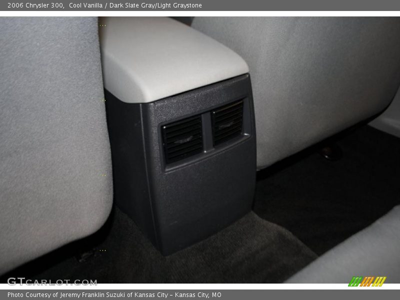 Cool Vanilla / Dark Slate Gray/Light Graystone 2006 Chrysler 300