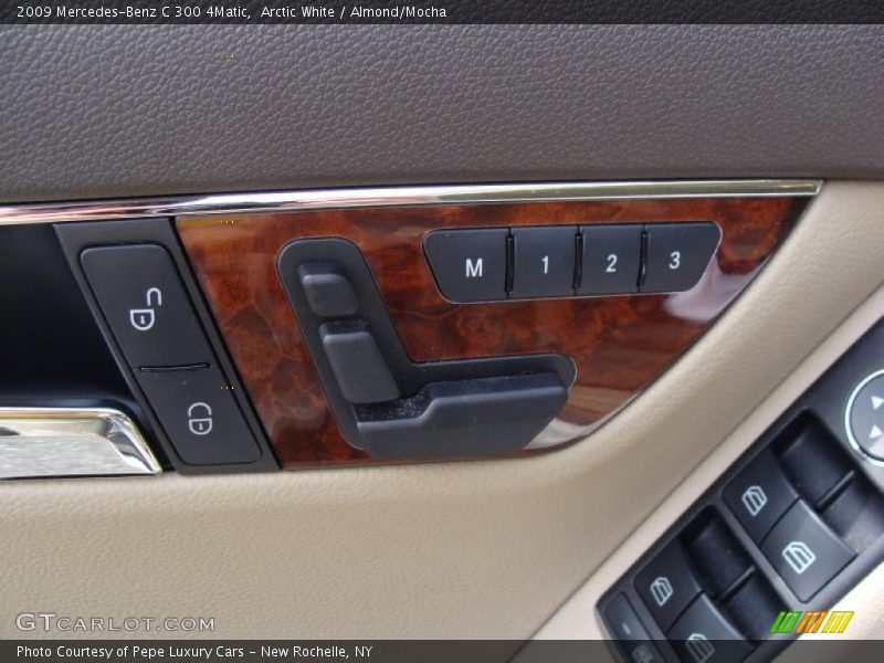 Arctic White / Almond/Mocha 2009 Mercedes-Benz C 300 4Matic