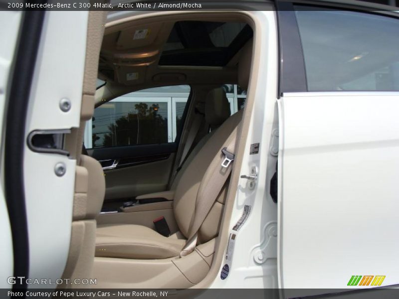 Arctic White / Almond/Mocha 2009 Mercedes-Benz C 300 4Matic