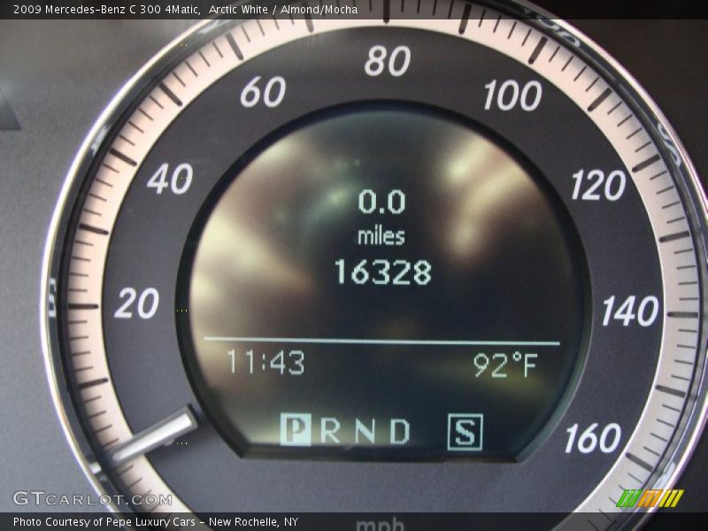 Arctic White / Almond/Mocha 2009 Mercedes-Benz C 300 4Matic