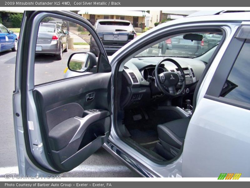 Cool Silver Metallic / Black 2009 Mitsubishi Outlander XLS 4WD