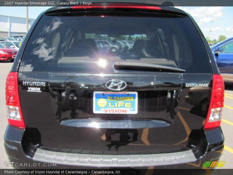Galaxy Black / Beige 2007 Hyundai Entourage GLS