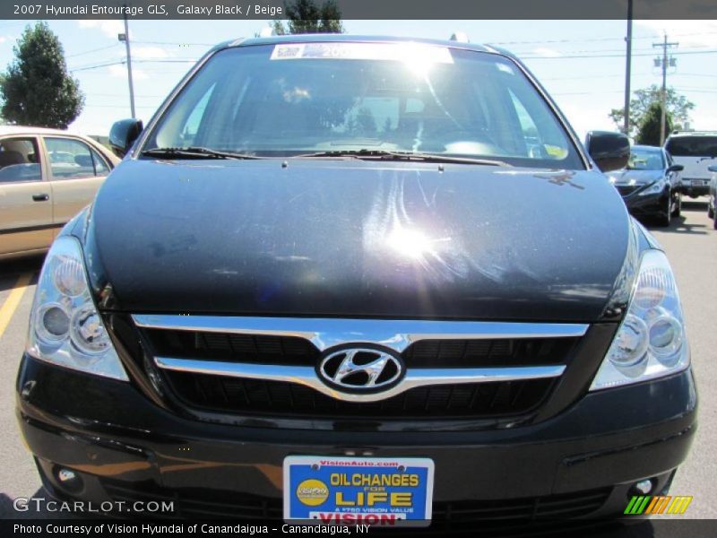 Galaxy Black / Beige 2007 Hyundai Entourage GLS