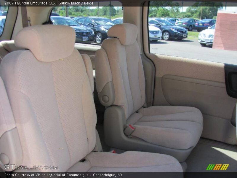 Galaxy Black / Beige 2007 Hyundai Entourage GLS