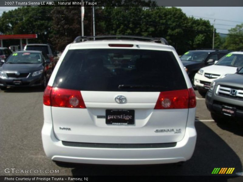 Natural White / Taupe 2007 Toyota Sienna LE AWD