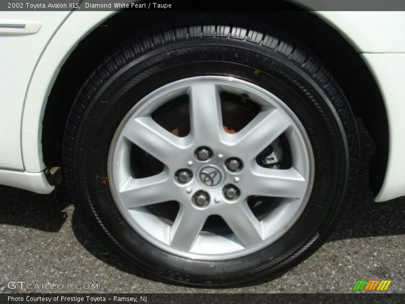 Diamond White Pearl / Taupe 2002 Toyota Avalon XLS