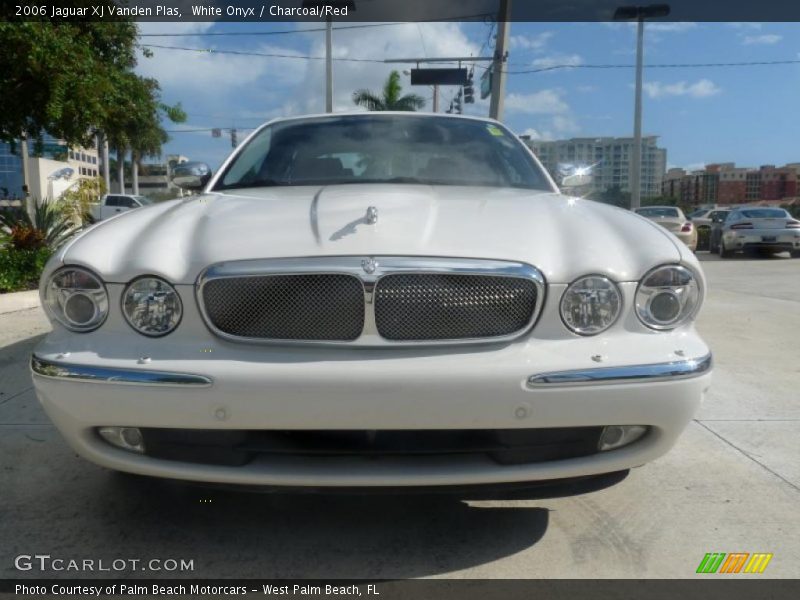 White Onyx / Charcoal/Red 2006 Jaguar XJ Vanden Plas