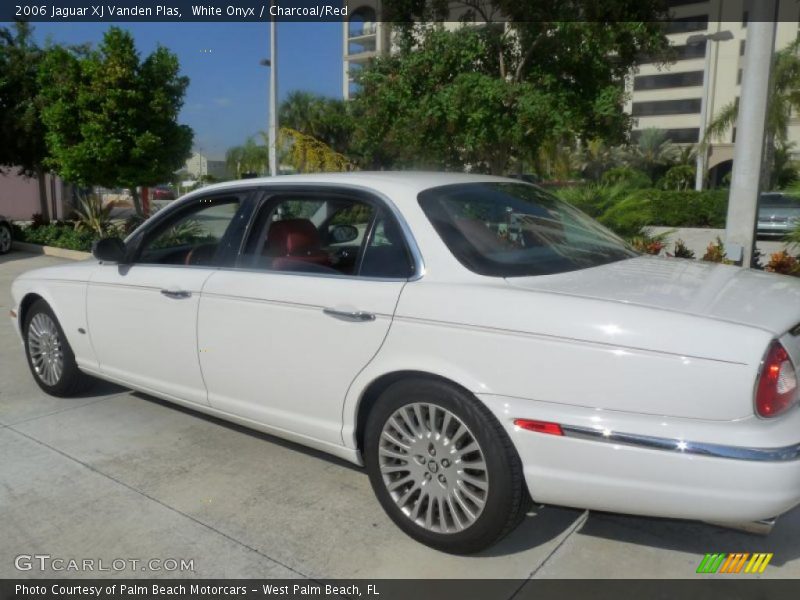 White Onyx / Charcoal/Red 2006 Jaguar XJ Vanden Plas