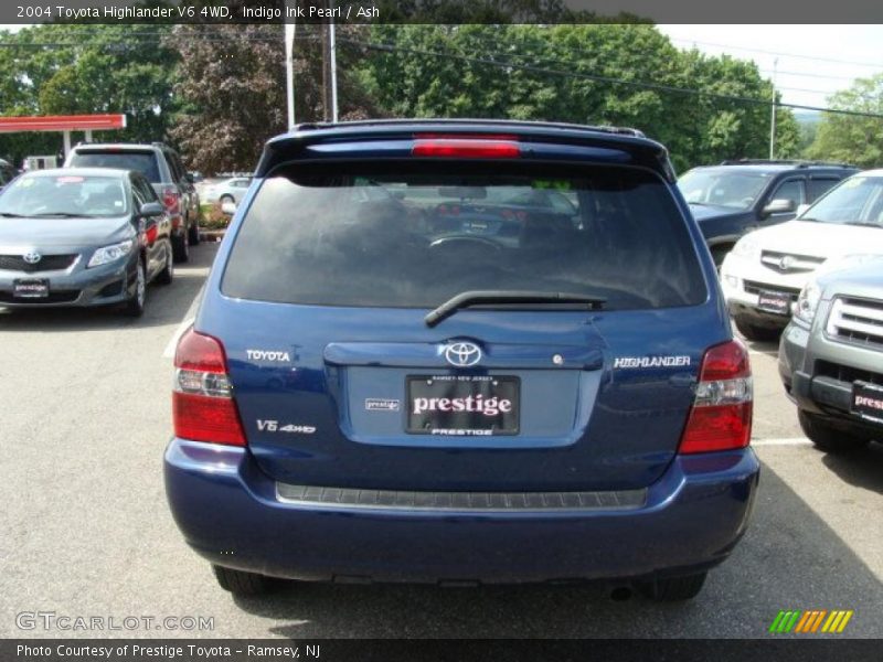 Indigo Ink Pearl / Ash 2004 Toyota Highlander V6 4WD