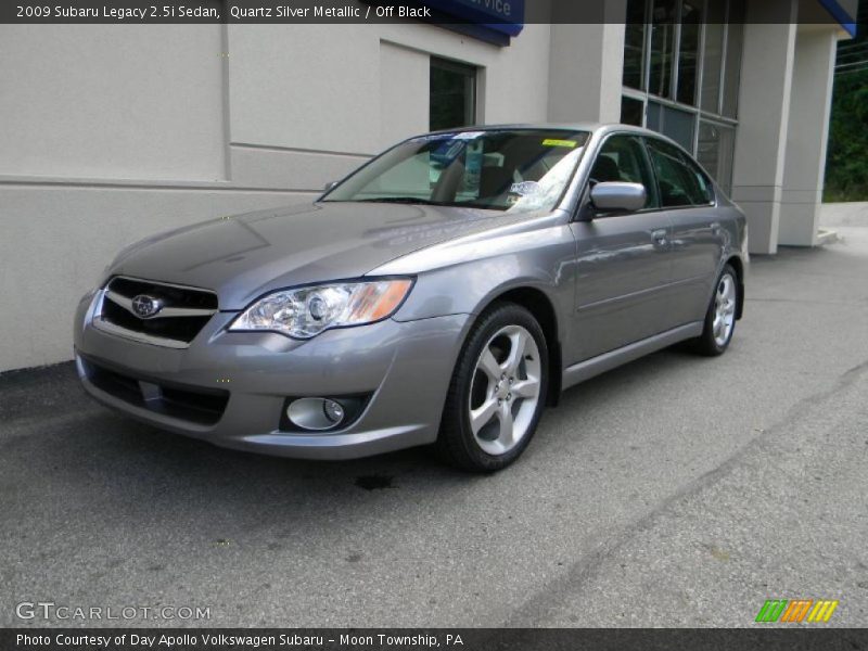Front 3/4 View of 2009 Legacy 2.5i Sedan