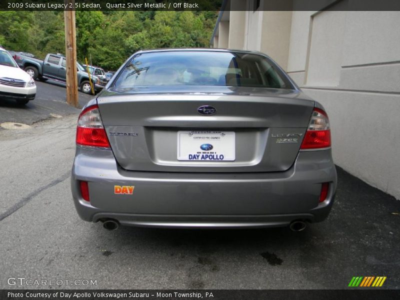 Quartz Silver Metallic / Off Black 2009 Subaru Legacy 2.5i Sedan