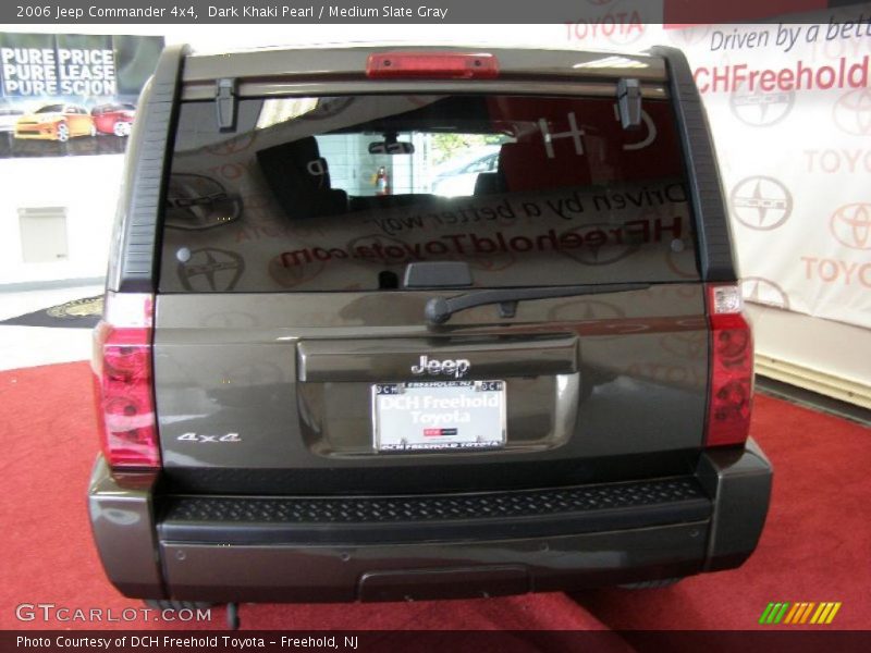 Dark Khaki Pearl / Medium Slate Gray 2006 Jeep Commander 4x4