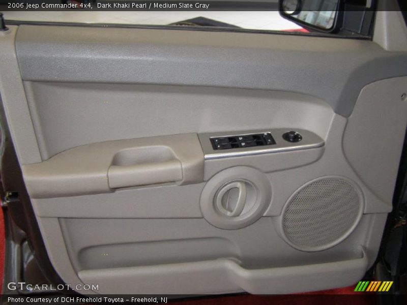 Dark Khaki Pearl / Medium Slate Gray 2006 Jeep Commander 4x4