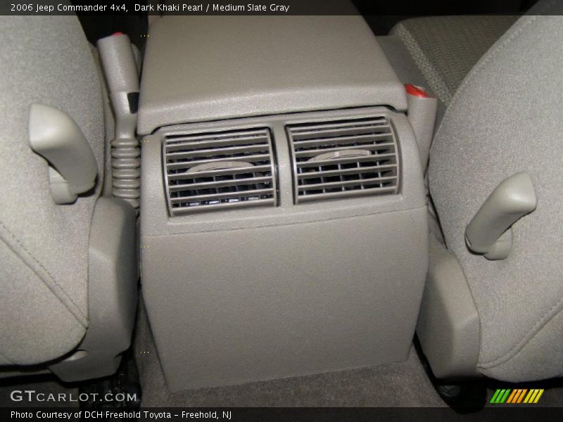 Dark Khaki Pearl / Medium Slate Gray 2006 Jeep Commander 4x4