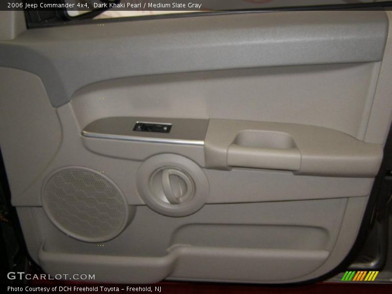 Dark Khaki Pearl / Medium Slate Gray 2006 Jeep Commander 4x4