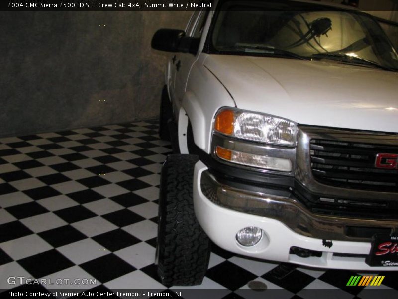Summit White / Neutral 2004 GMC Sierra 2500HD SLT Crew Cab 4x4