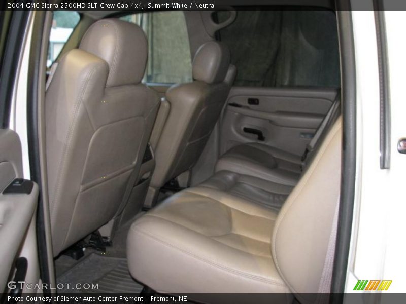 Summit White / Neutral 2004 GMC Sierra 2500HD SLT Crew Cab 4x4