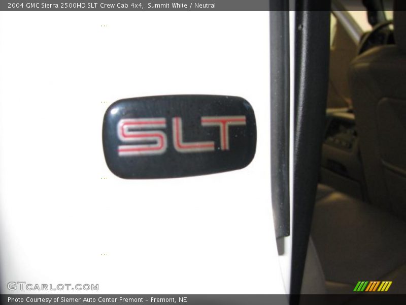 Summit White / Neutral 2004 GMC Sierra 2500HD SLT Crew Cab 4x4