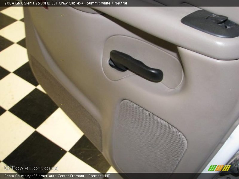 Summit White / Neutral 2004 GMC Sierra 2500HD SLT Crew Cab 4x4