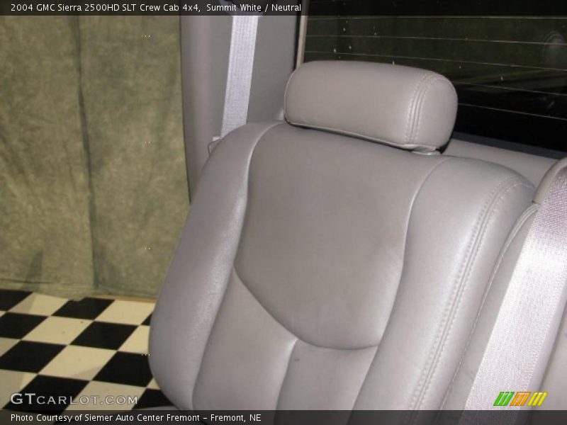 Summit White / Neutral 2004 GMC Sierra 2500HD SLT Crew Cab 4x4
