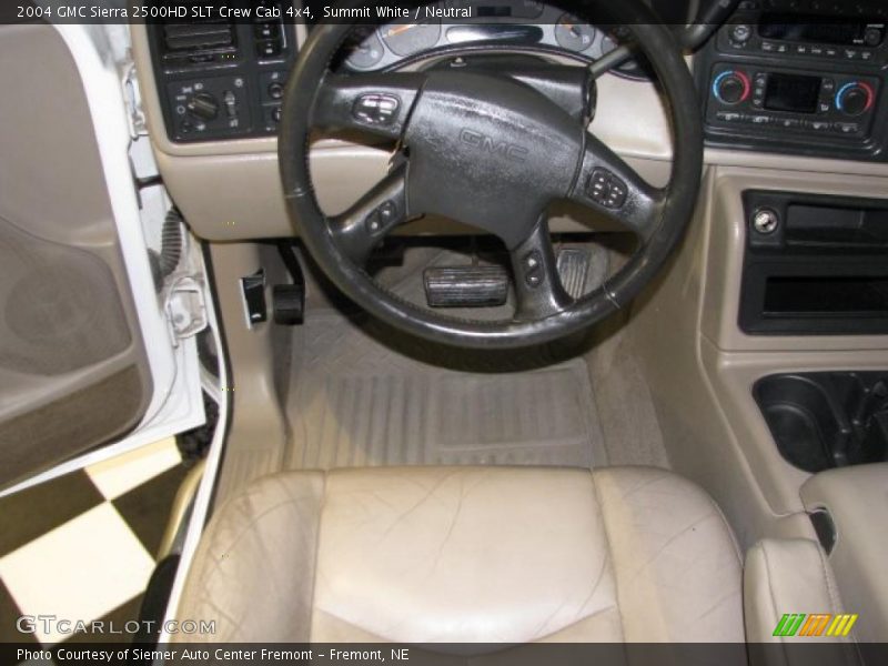 Summit White / Neutral 2004 GMC Sierra 2500HD SLT Crew Cab 4x4