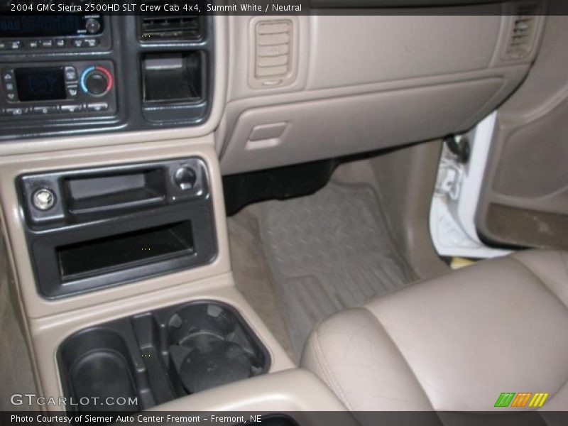 Summit White / Neutral 2004 GMC Sierra 2500HD SLT Crew Cab 4x4