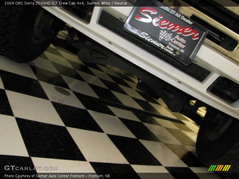 Summit White / Neutral 2004 GMC Sierra 2500HD SLT Crew Cab 4x4