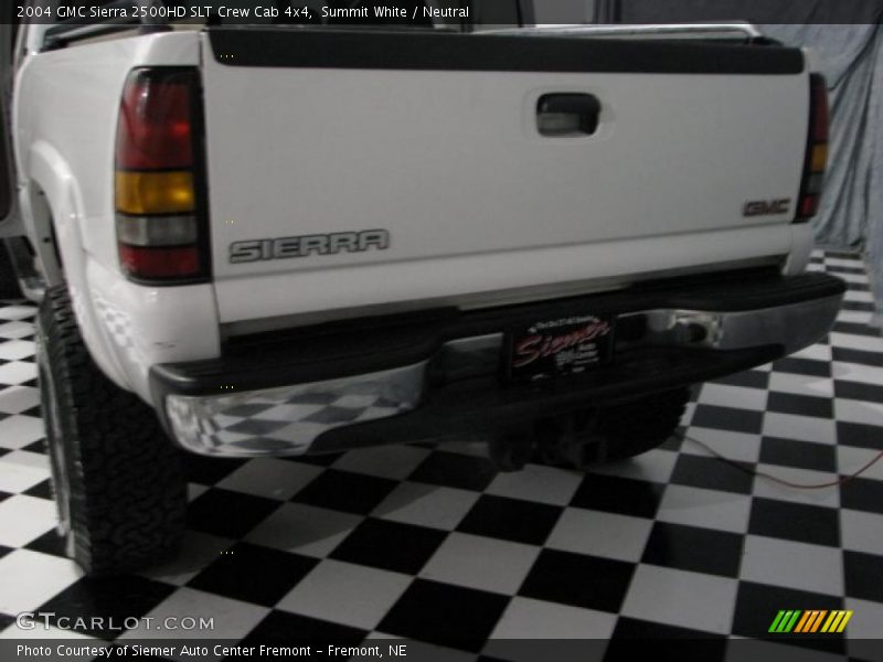 Summit White / Neutral 2004 GMC Sierra 2500HD SLT Crew Cab 4x4