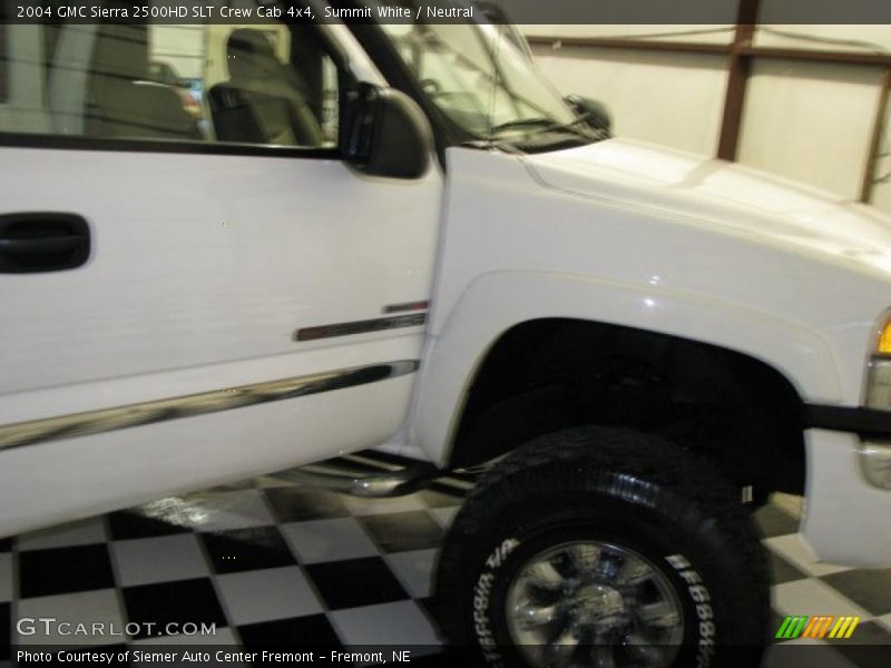 Summit White / Neutral 2004 GMC Sierra 2500HD SLT Crew Cab 4x4