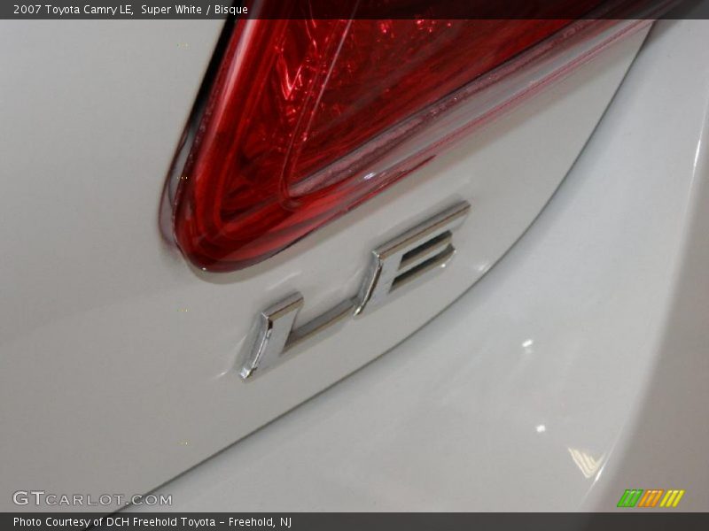 Super White / Bisque 2007 Toyota Camry LE